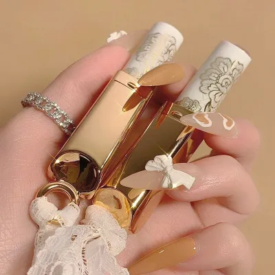 MAFFICK Lace Honey Matte Lipstick